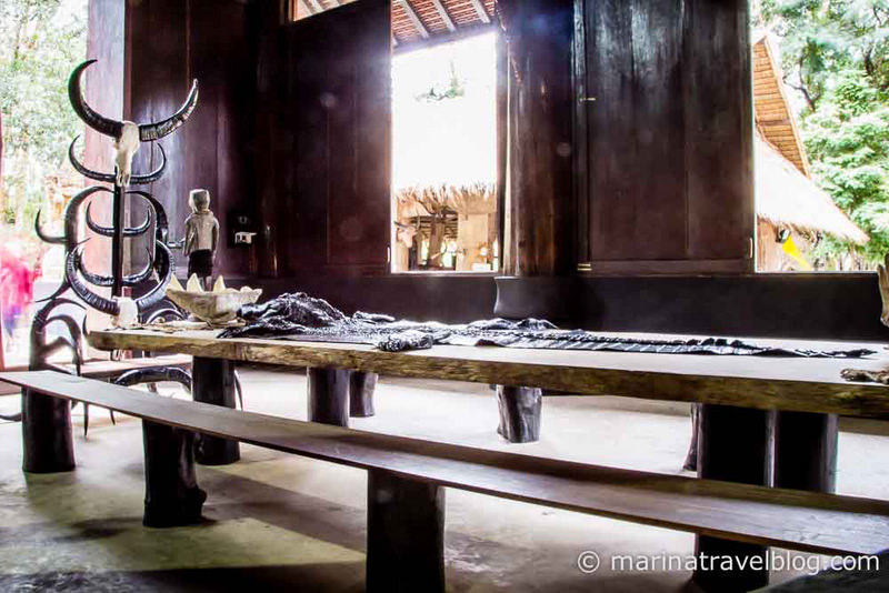 Музей Бандаам - Черный Храм Чианг Рая (Chiang Rai Black Temple - Bandaam Museum))