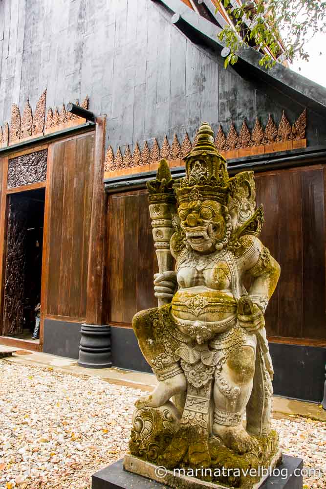 Музей Бандаам - Черный Храм Чианг Рая (Chiang Rai Black Temple - Bandaam Museum))