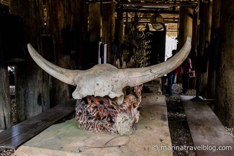 Музей Бандаам - Черный Храм Чианг Рая (Chiang Rai Black Temple - Bandaam Museum))
