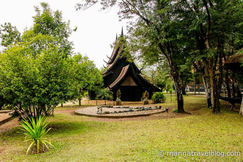 Музей Бандаам - Черный Храм Чианг Рая (Chiang Rai Black Temple - Bandaam Museum))