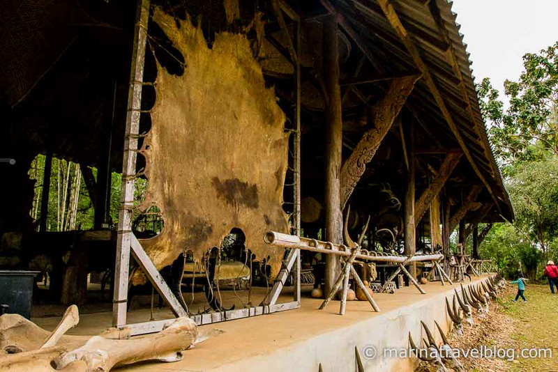 Музей Бандаам - Черный Храм Чианг Рая (Chiang Rai Black Temple - Bandaam Museum))
