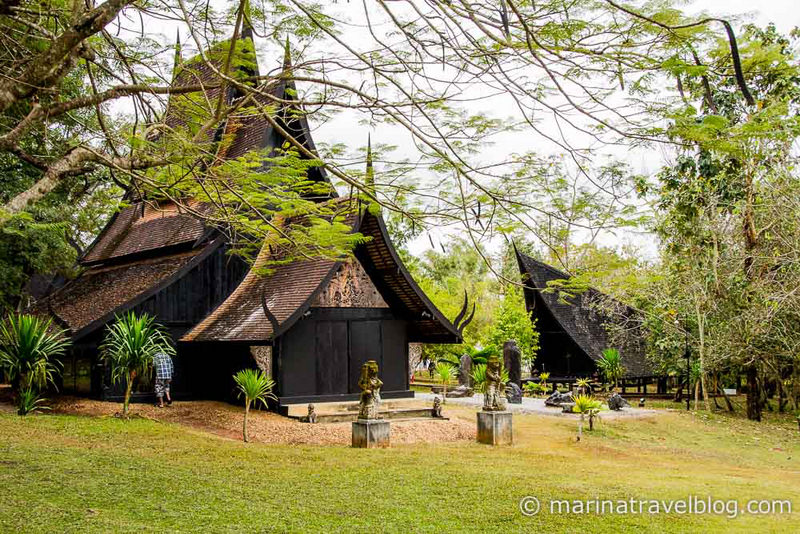 Музей Бандаам - Черный Храм Чианг Рая (Chiang Rai Black Temple - Bandaam Museum))