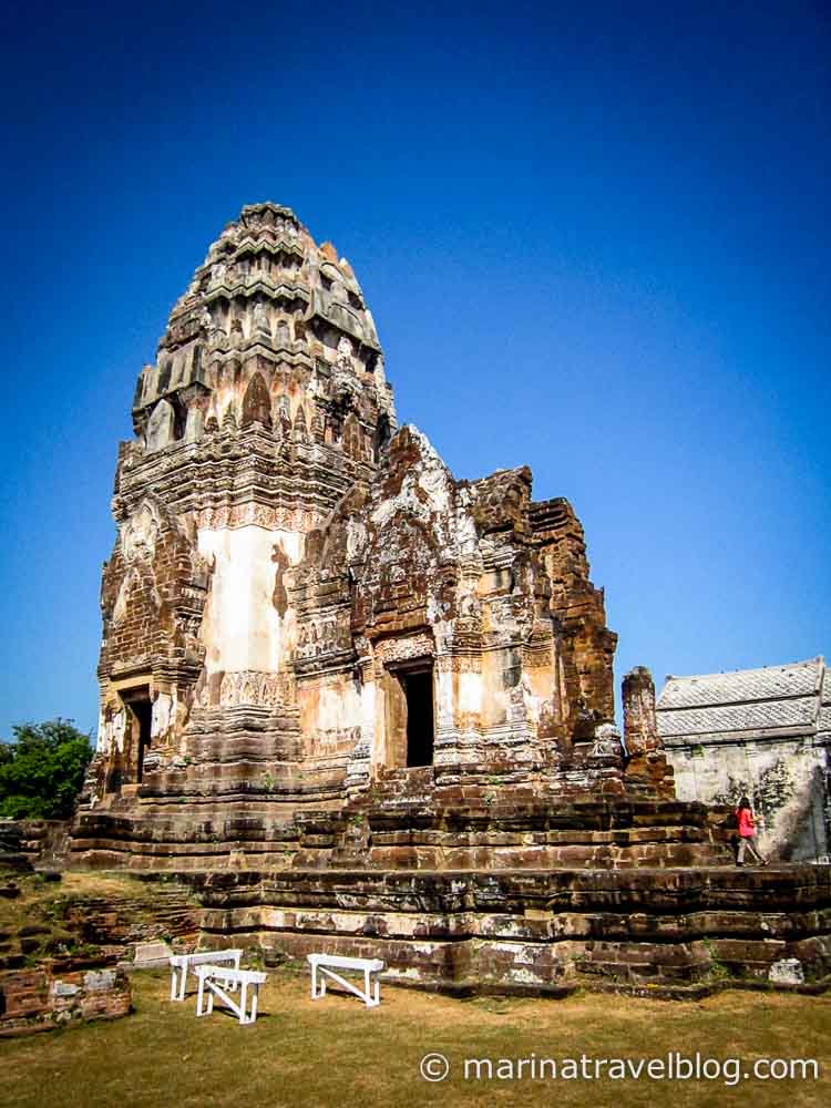 Лопбури (Lopburi) - город обезьян