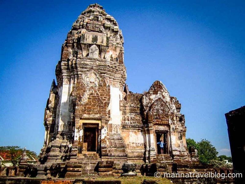 Лопбури (Lopburi) - город обезьян