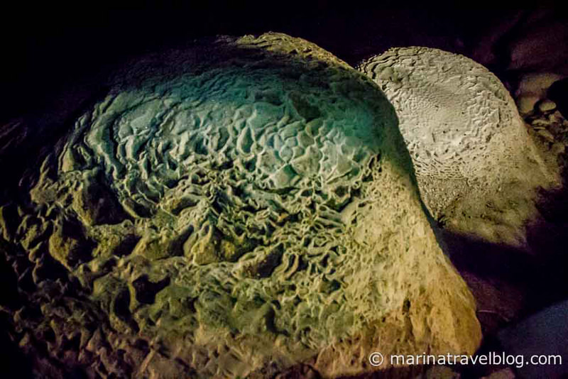 Пещера Там Лот (Tham Lot Cave)