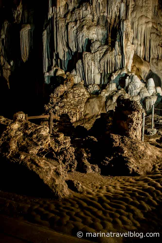 Пещера Там Лот (Tham Lot Cave)