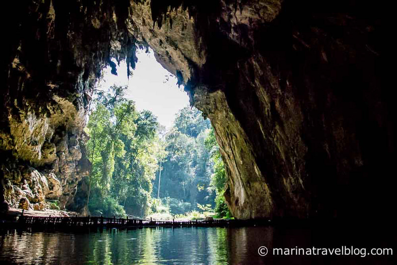 Пещера Там Лот (Tham Lot Cave)