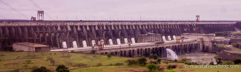 ГЭС Итайпу Парагвай возле Сьюдад дель Эсте