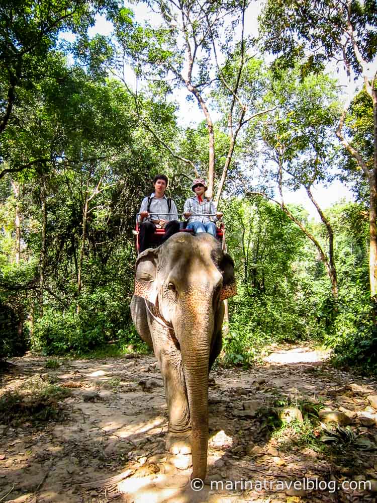Таиланд - остров Ко Чанг (Koh Chang Island, Thailand) катаемся на слоне
