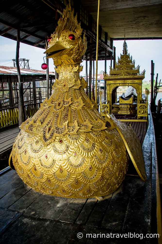 Мьянма. По озеру Инле на лодке - золотая птица