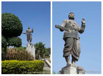 Вьентьян памятник Саванг Ватхана